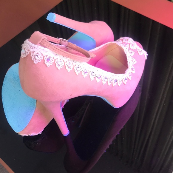 Wedding Heels - Picture 3 of 3